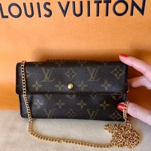 Authentic Louis Vuitton LV Crossbody Purse